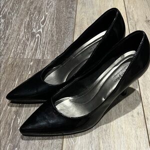 Comfort Plus by Predictions Shiny Black Heels